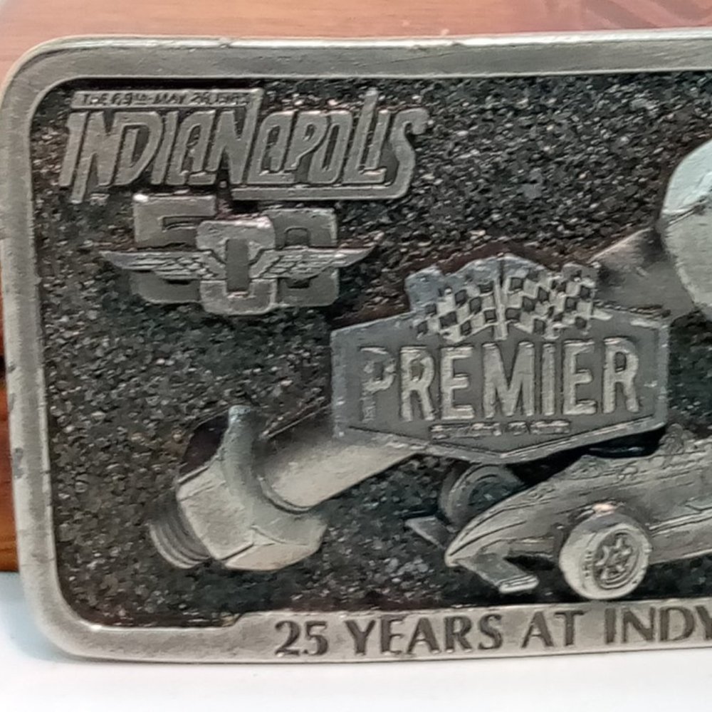Pre-Owned Men’s Premier Indianapolis 500 “25 Years” Belt Buckle